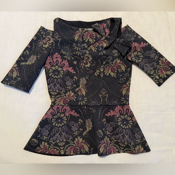 Chiara Boni La Petite Robe Shimmer Metallic Floral Cold Shoulder Blouse Medium